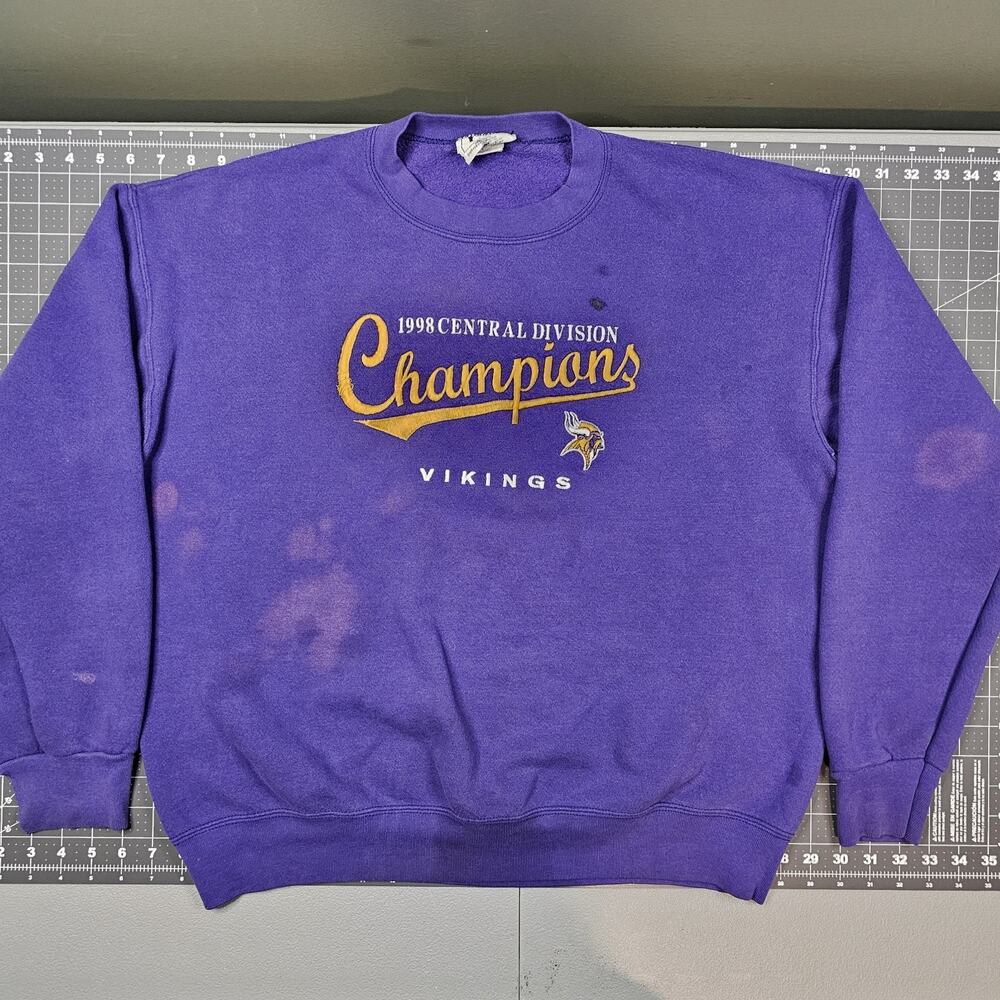 Vintage Minnesota Vikings Sweatshirt Large Purple Lee Distressed Thrashed Grunge